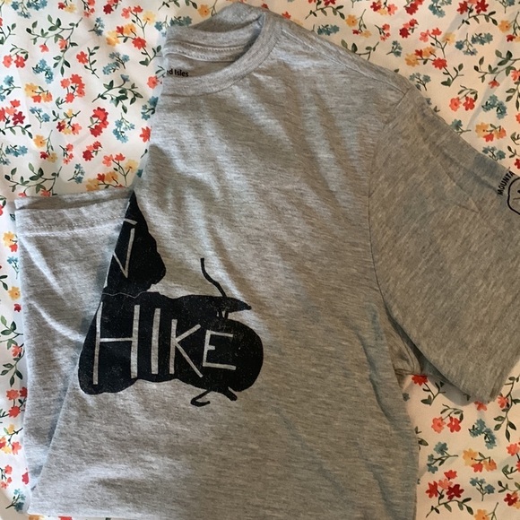 MOUNTAIN and Isles tee - Picture 4 of 4